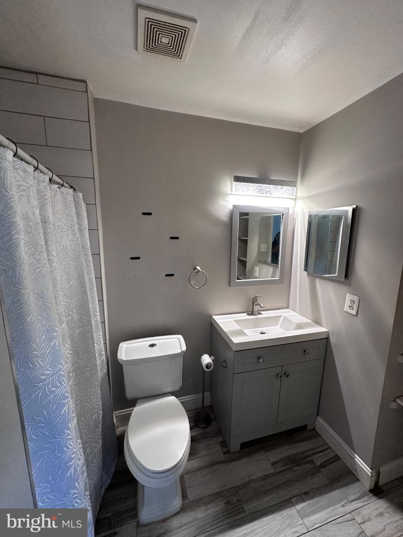 133 Bourbon Court photo 9