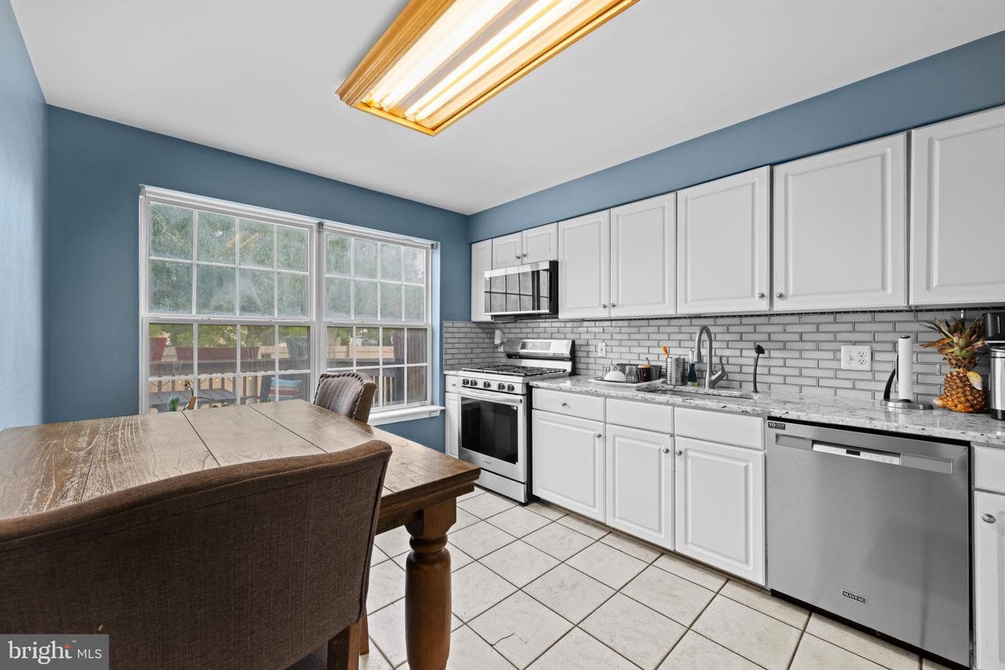 9523 Georgian Way photo 15