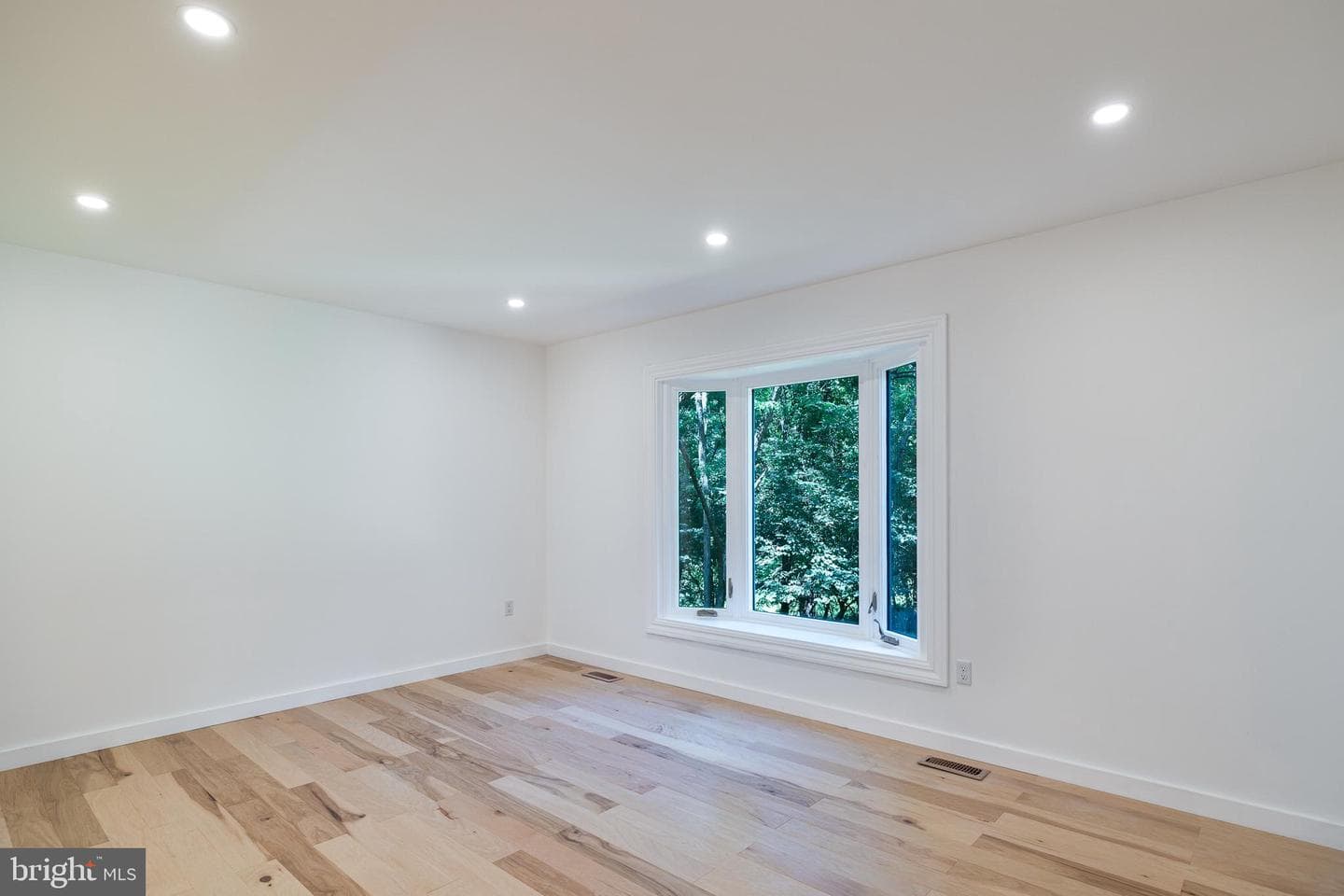 800 Berrymans Lane photo 26