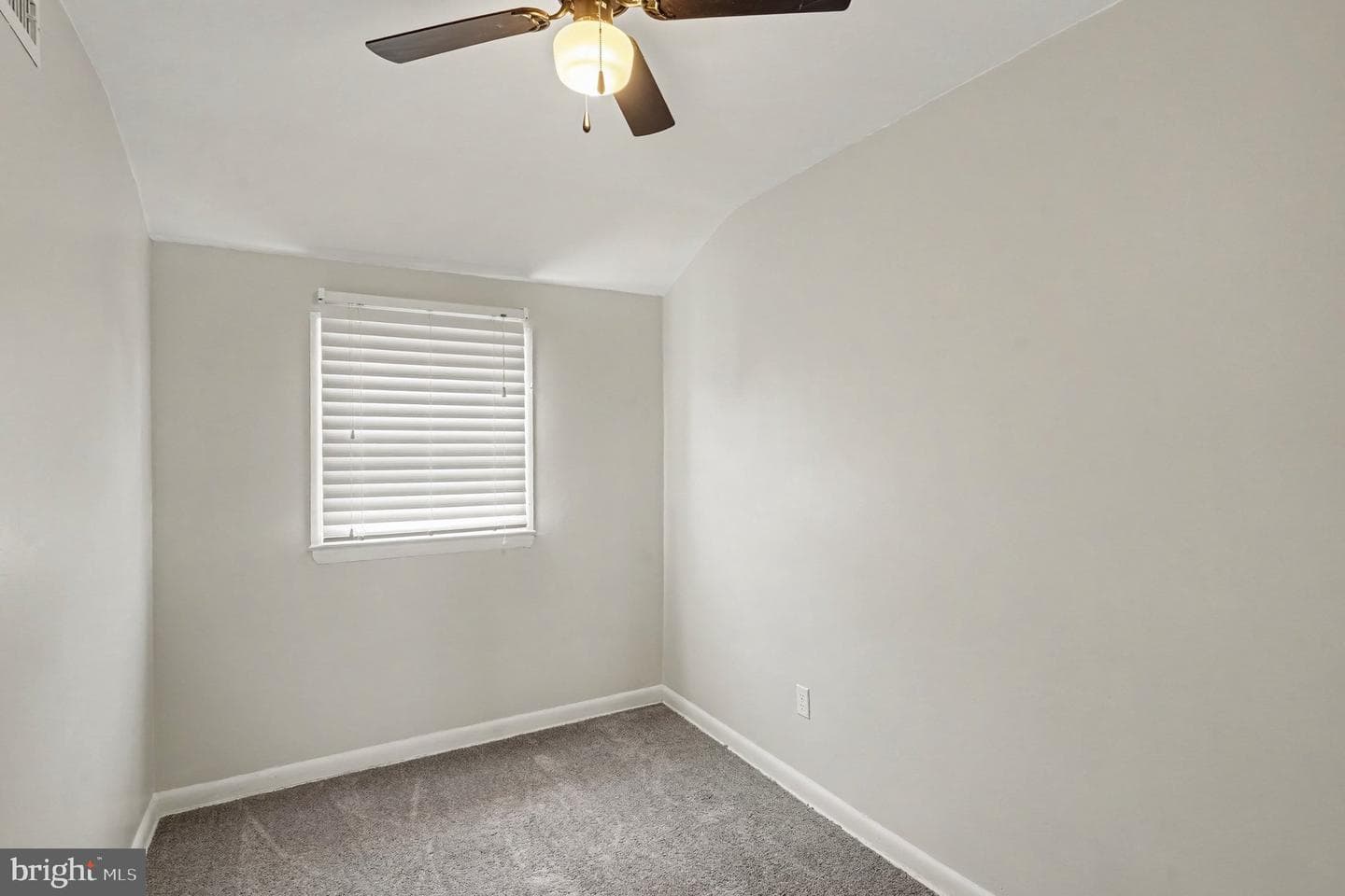 7729 Charlesmont Road photo 20