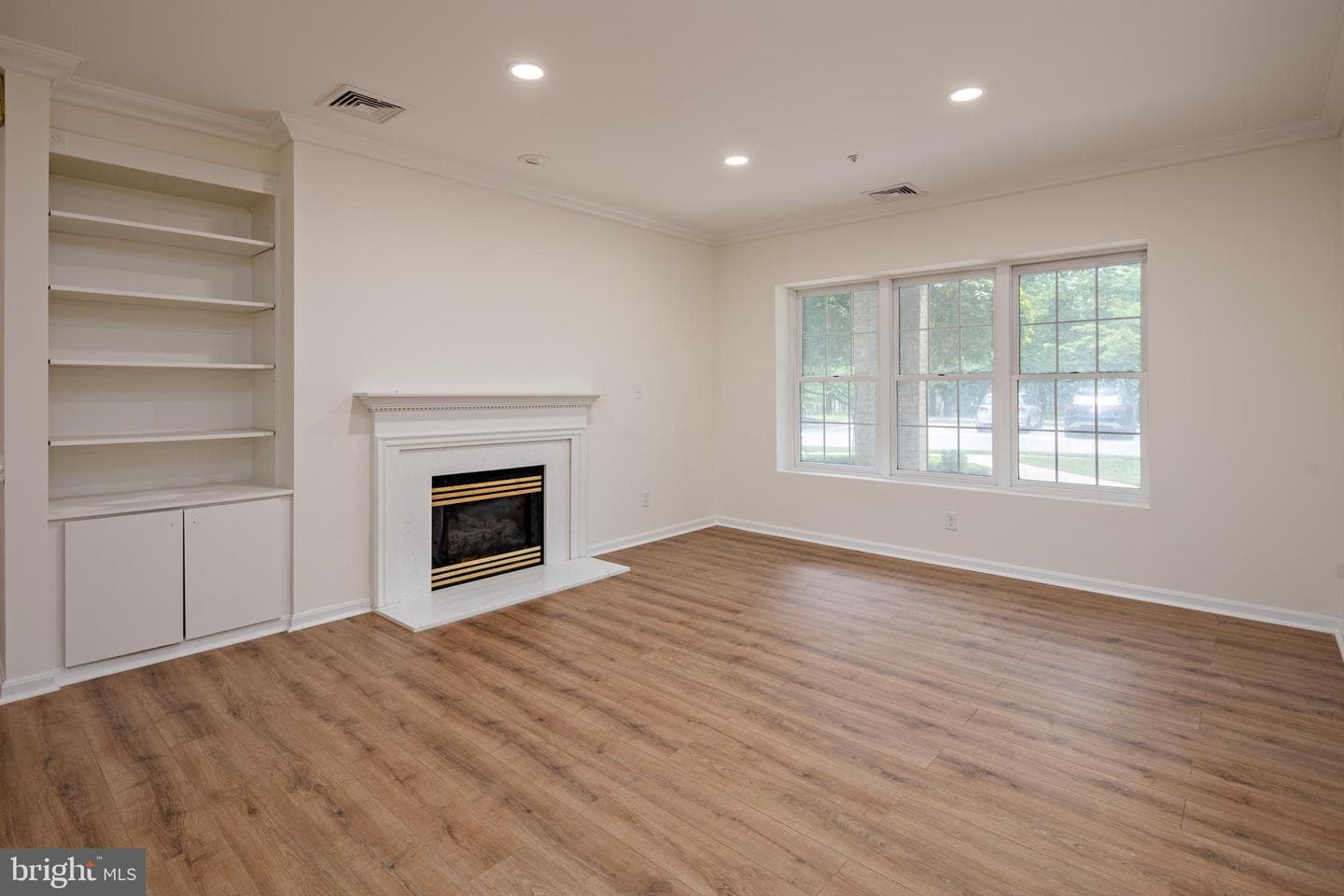 200 Belmont Forest Court #101 photo 4