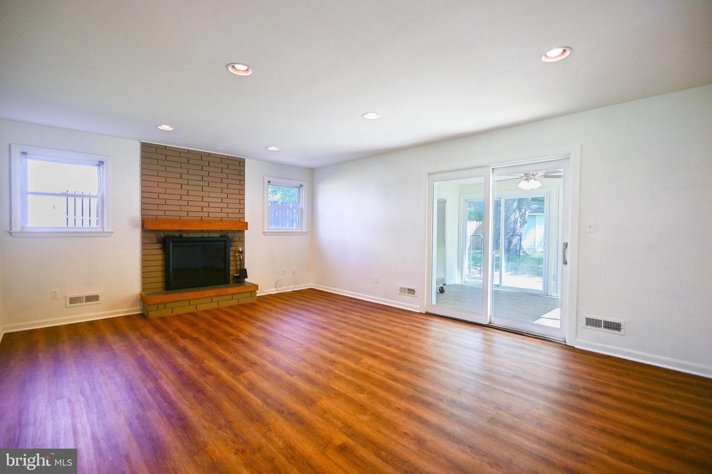 916 Beaverbank Circle photo 23