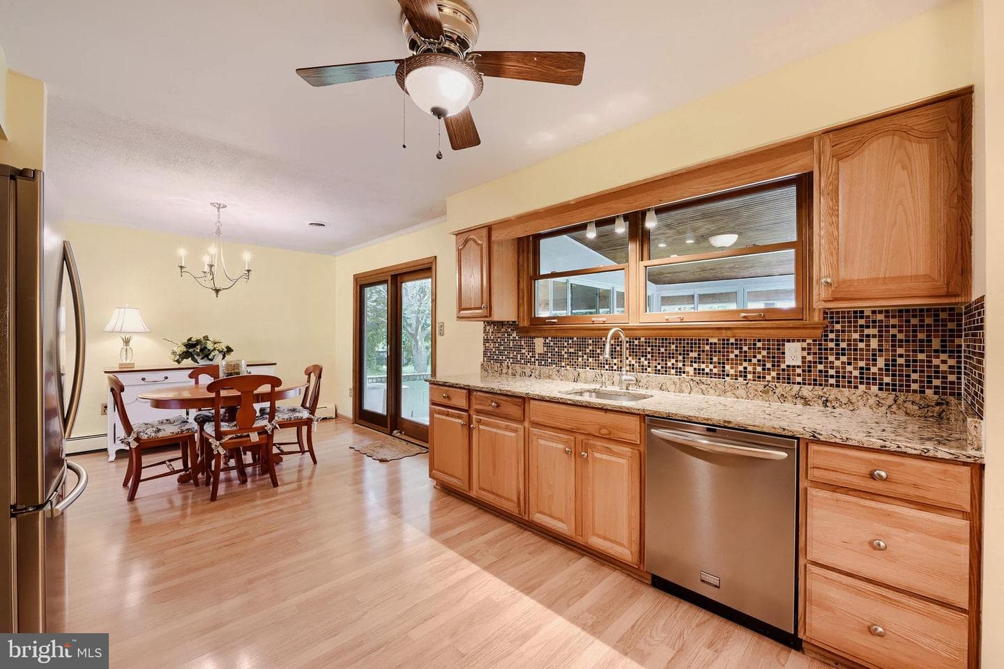 6926 Birdwood Avenue photo 9