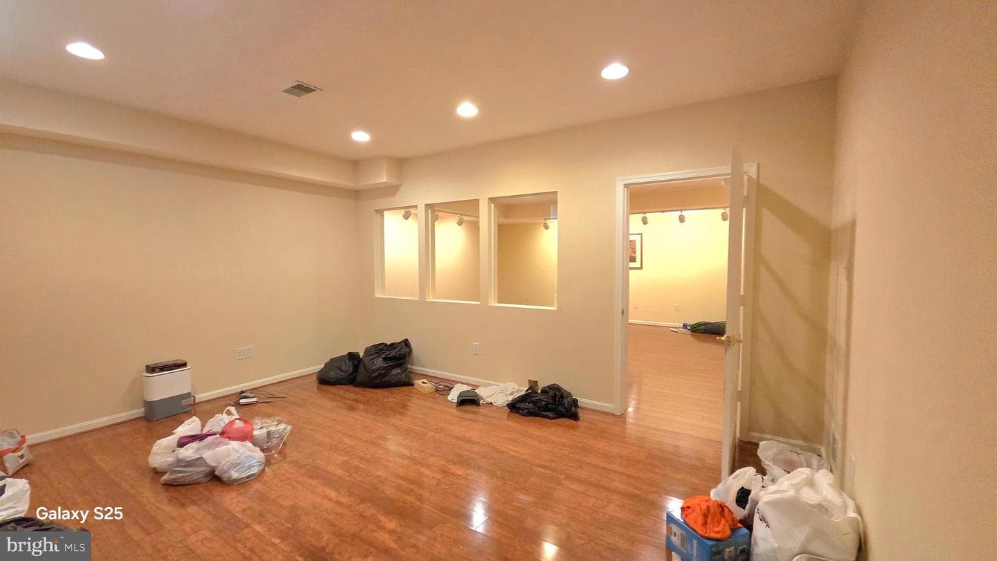 855 Queens Park Drive photo 35