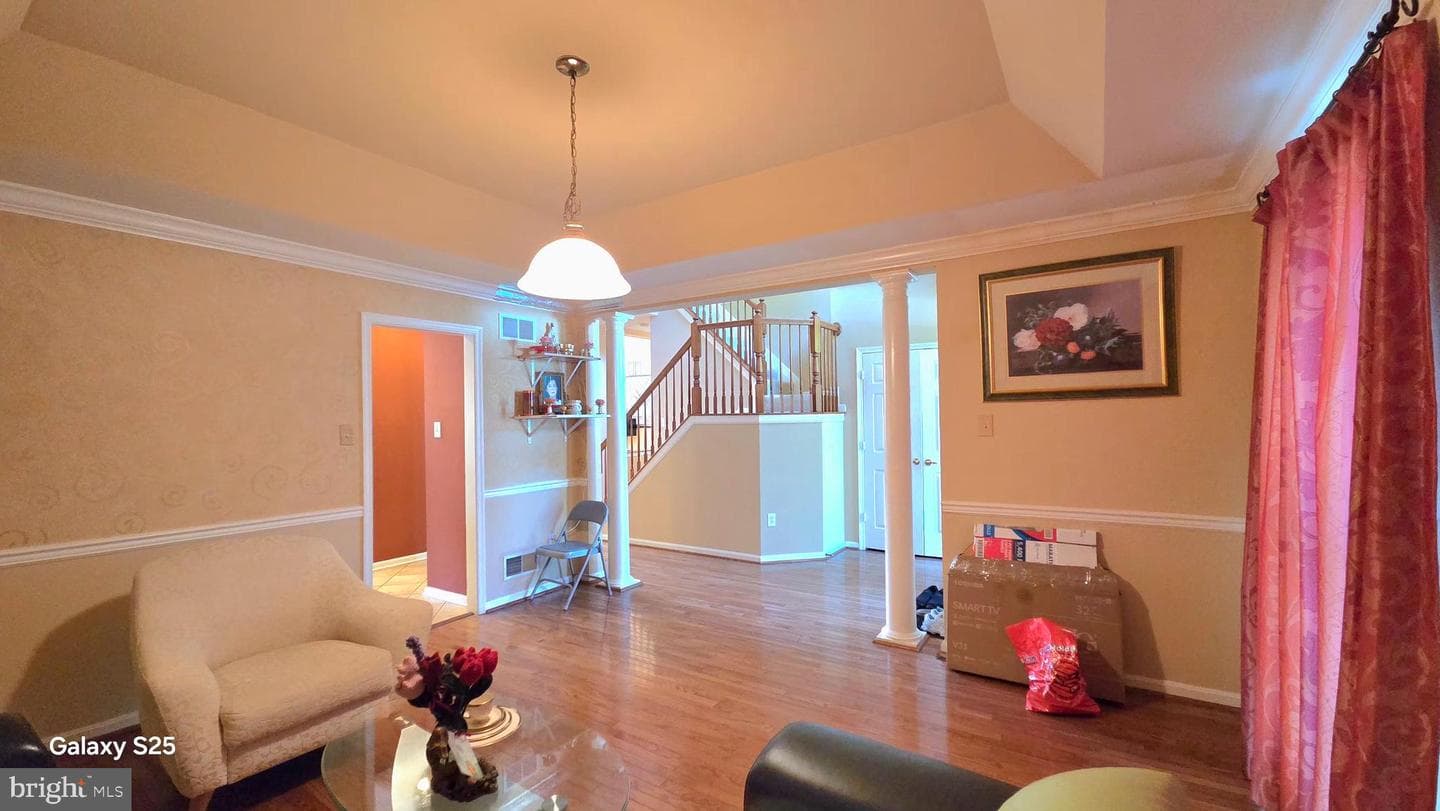 855 Queens Park Drive photo 9
