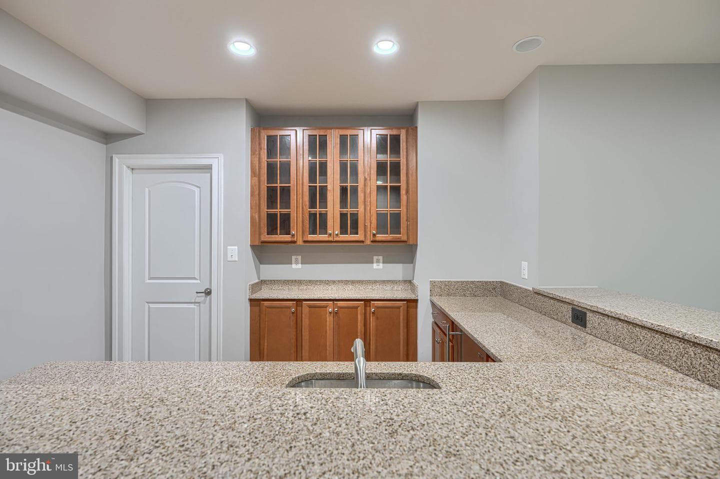 8608 Springvale Drive photo 37