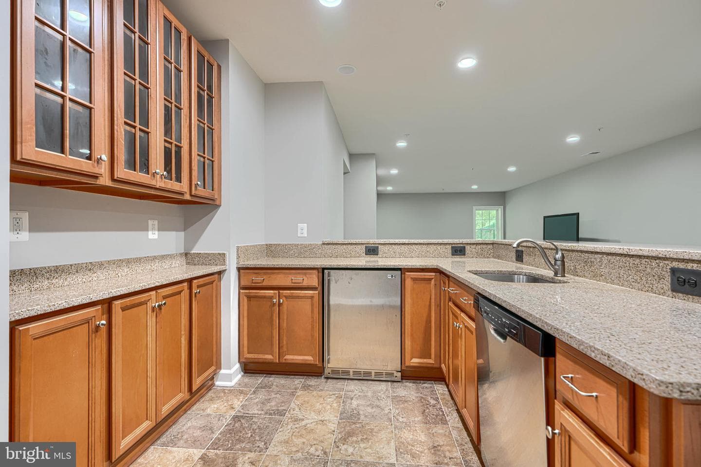 8608 Springvale Drive photo 38