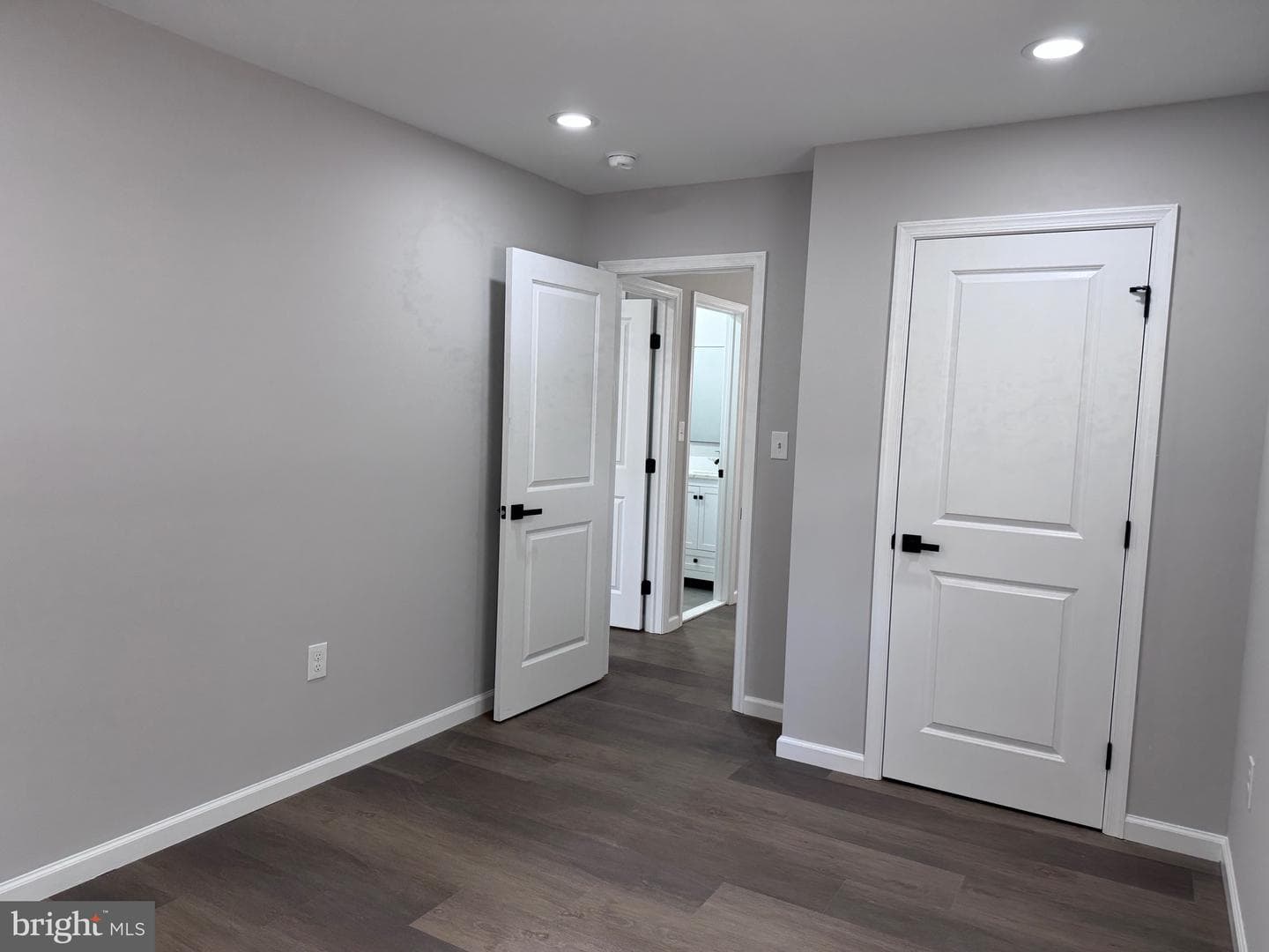 5612 Saint Marys Street photo 18
