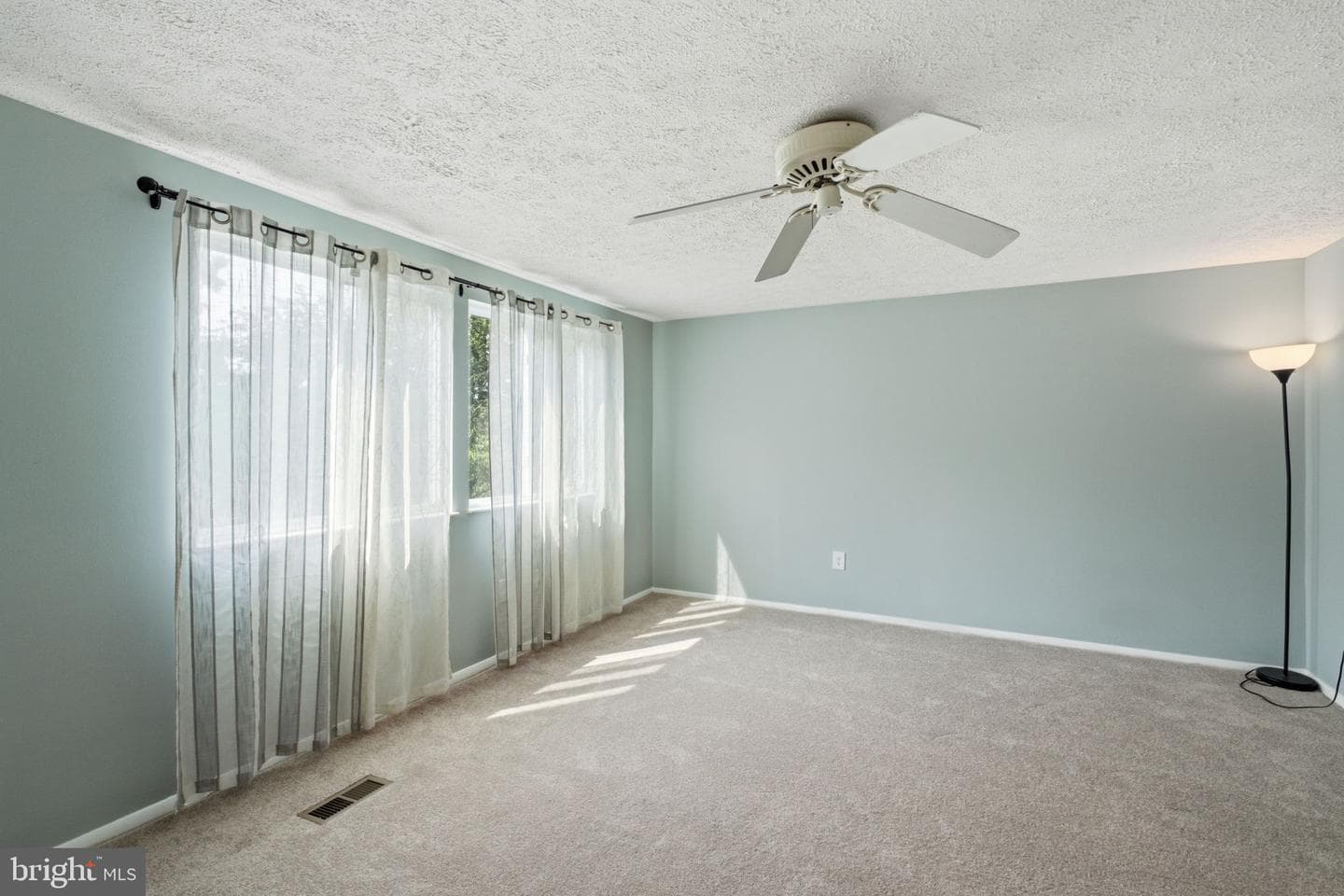 26 Spectator Lane photo 14