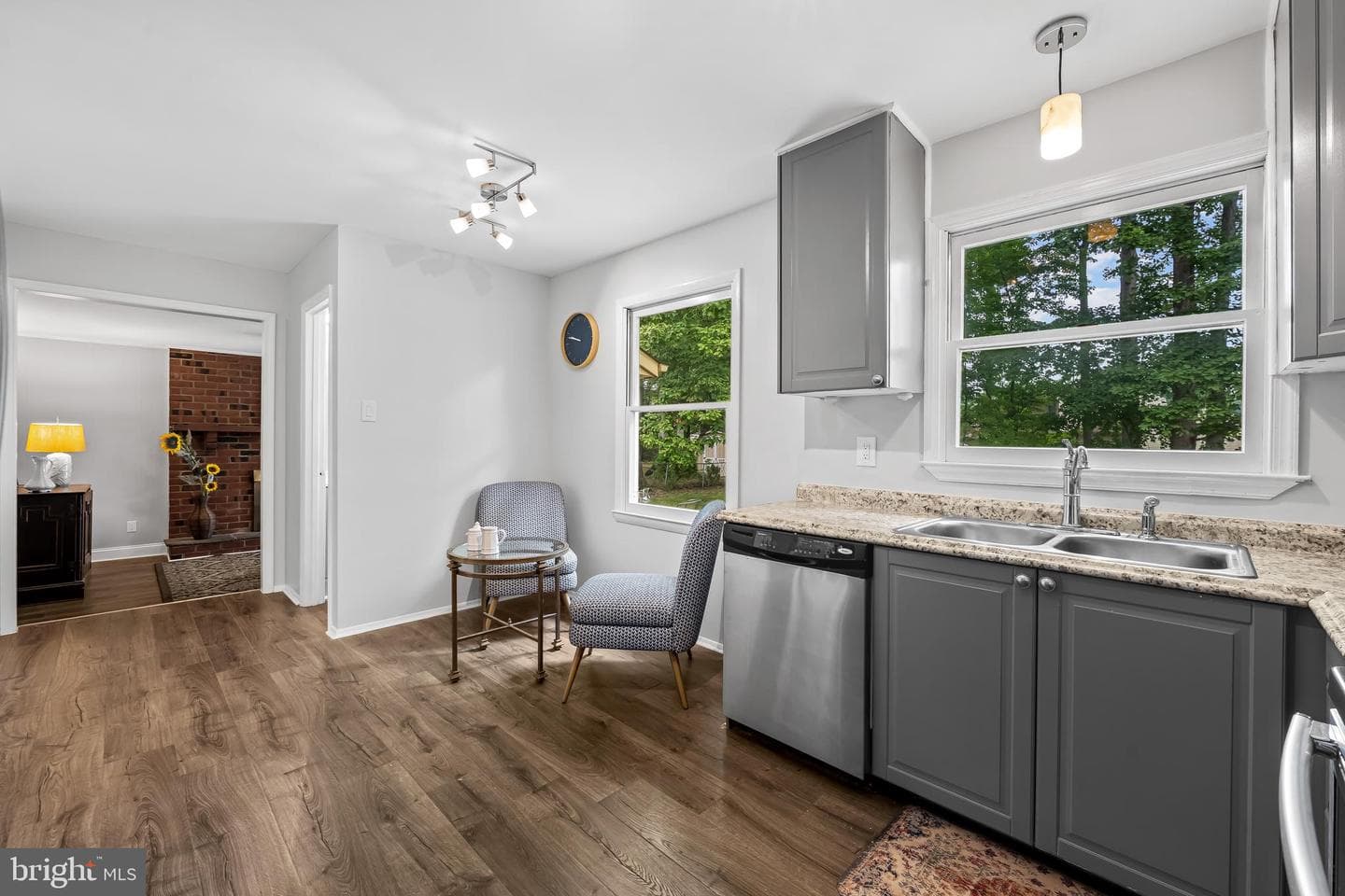 1420 Lincoln Woods photo 16
