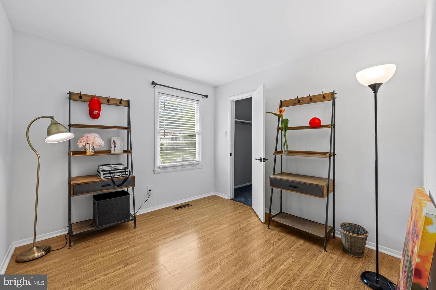 1420 Lincoln Woods photo 28