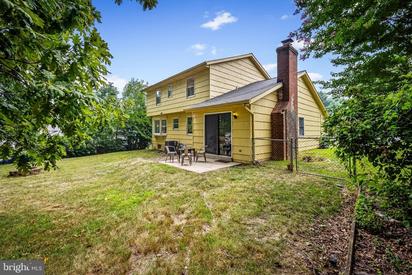 1420 Lincoln Woods photo 4