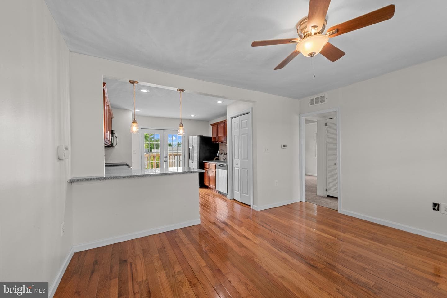 24 Yawmeter Drive photo 8