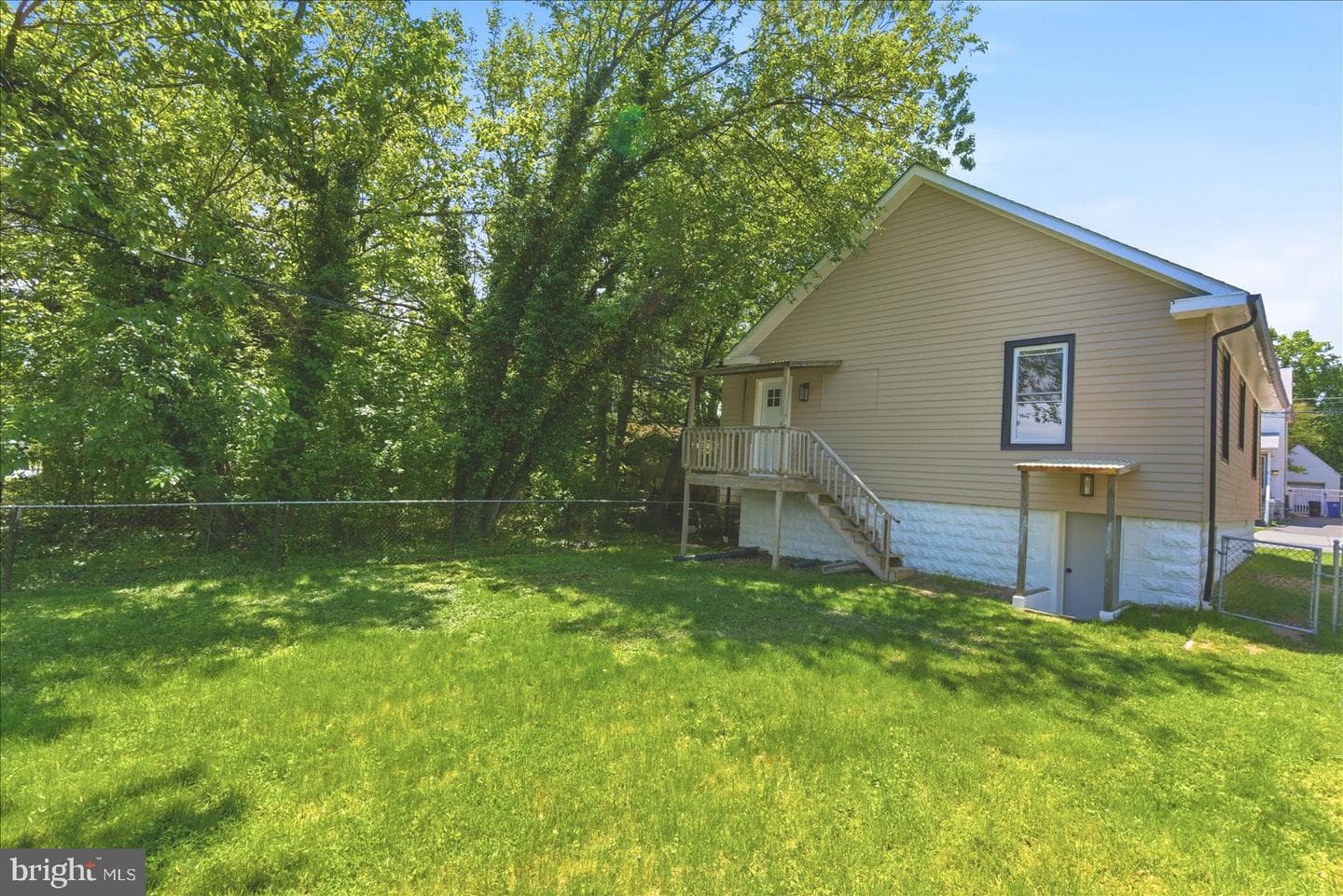 1 Glenwood Avenue photo 33