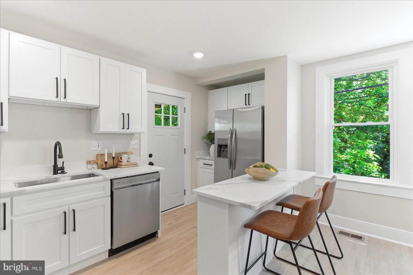 1 Glenwood Avenue photo 7