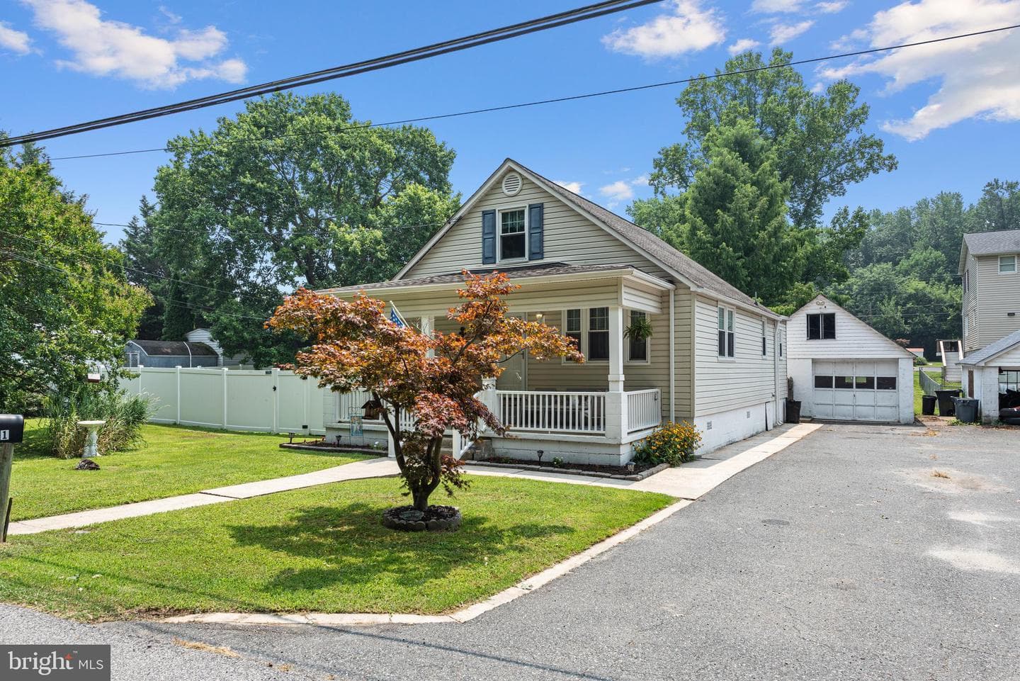8011 Shore Road, Baltimore
