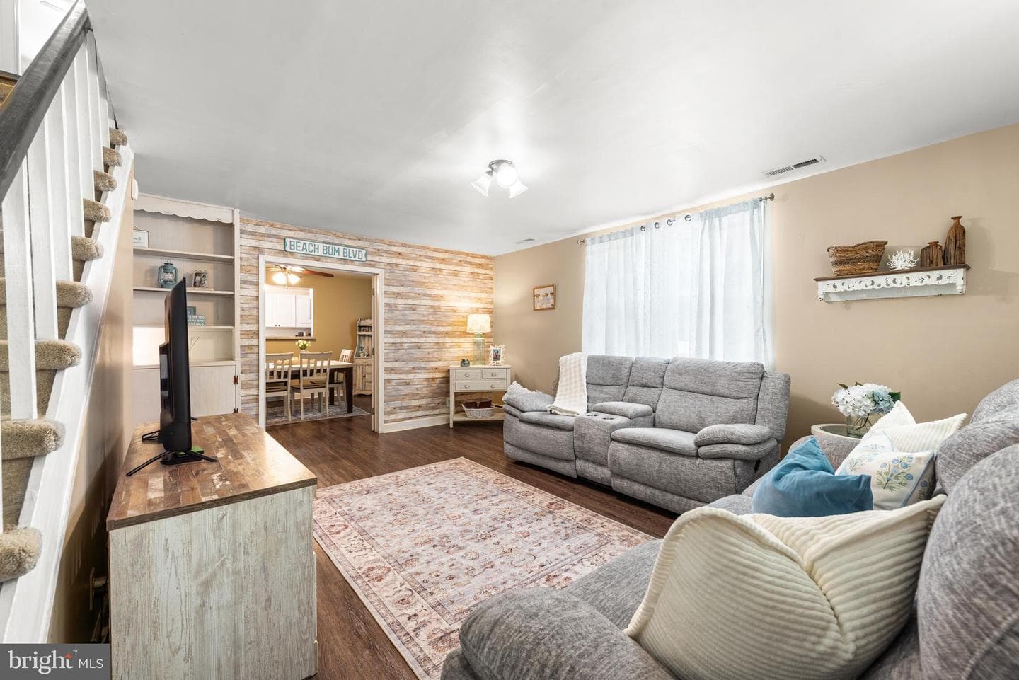 8011 Shore Road, Baltimore