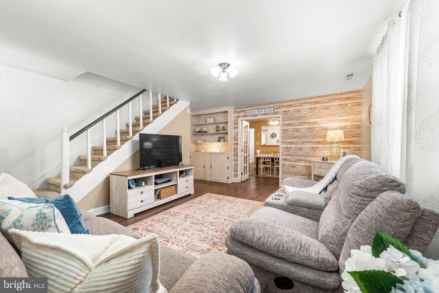 8011 Shore Road photo 3