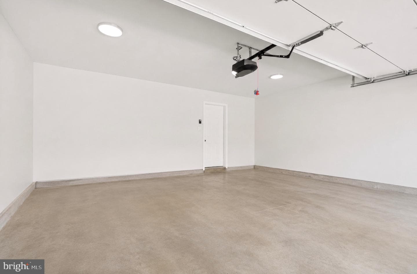884 Lowe Road photo 26