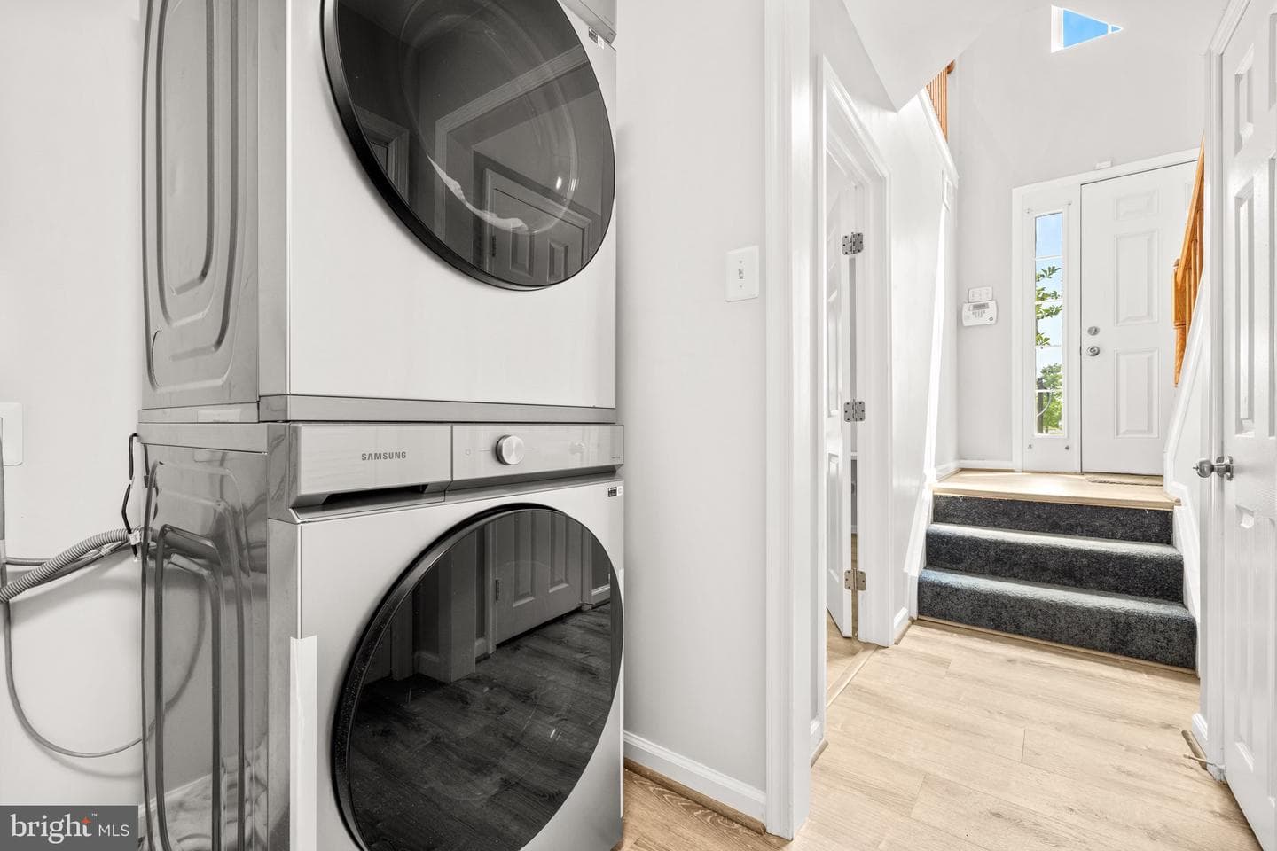 884 Lowe Road photo 3