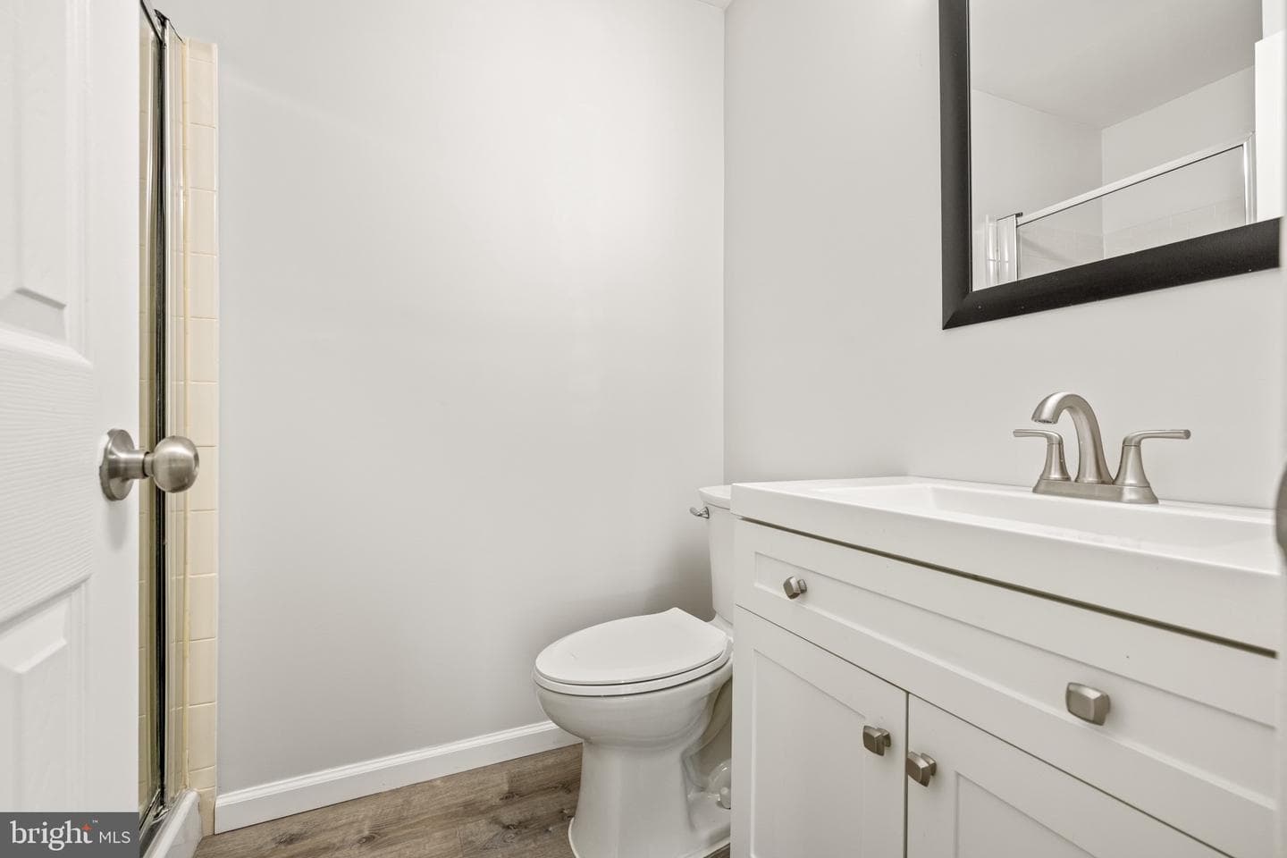 884 Lowe Road photo 6
