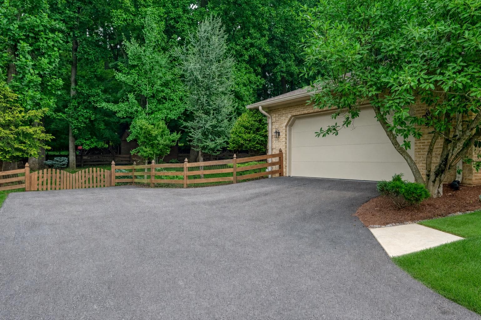 1421 Autumn Leaf Road photo 33