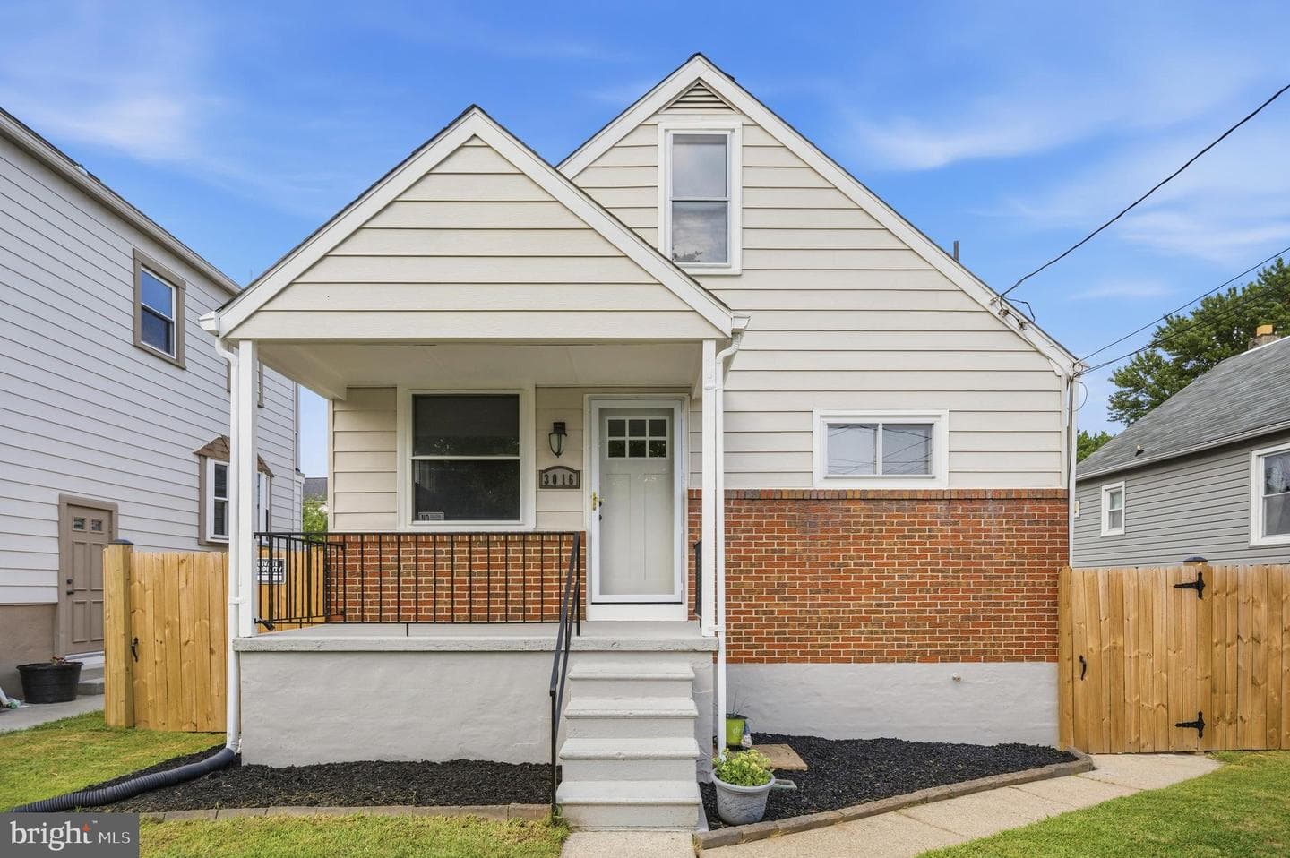 3016 5th Avenue photo 1