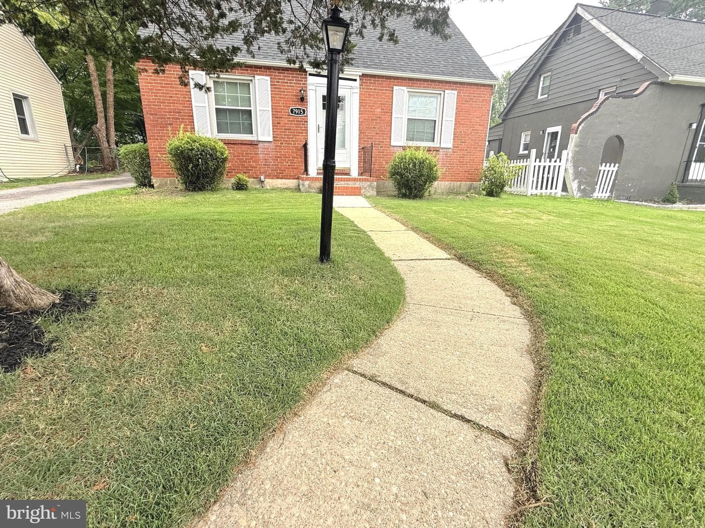 7915 Rolling View Avenue photo 3