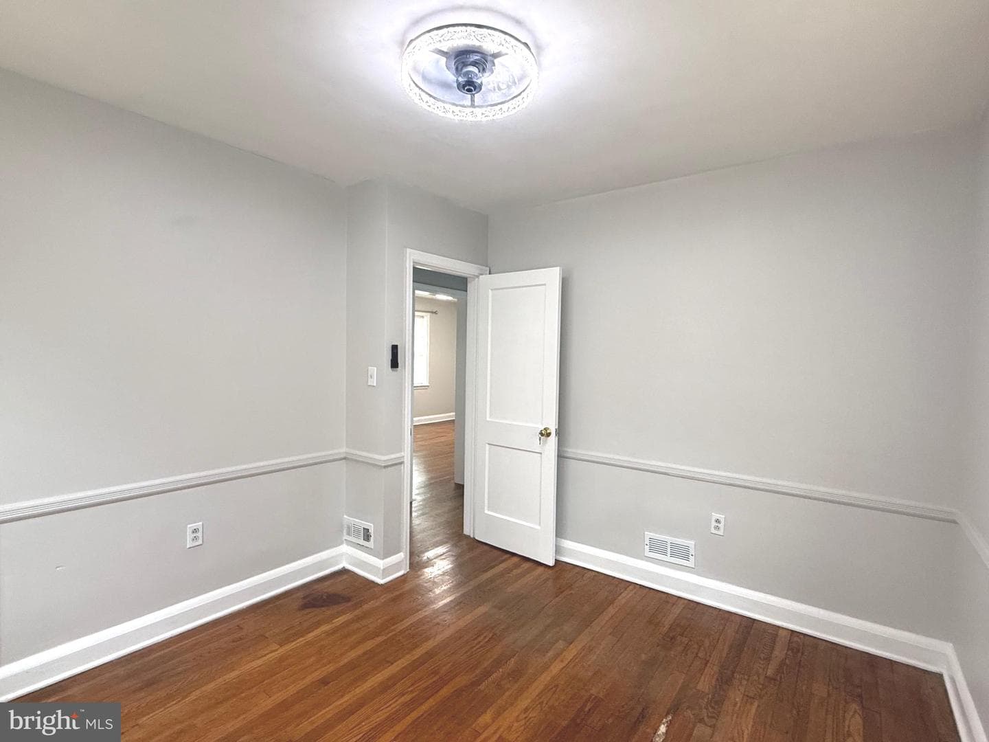 7915 Rolling View Avenue photo 35