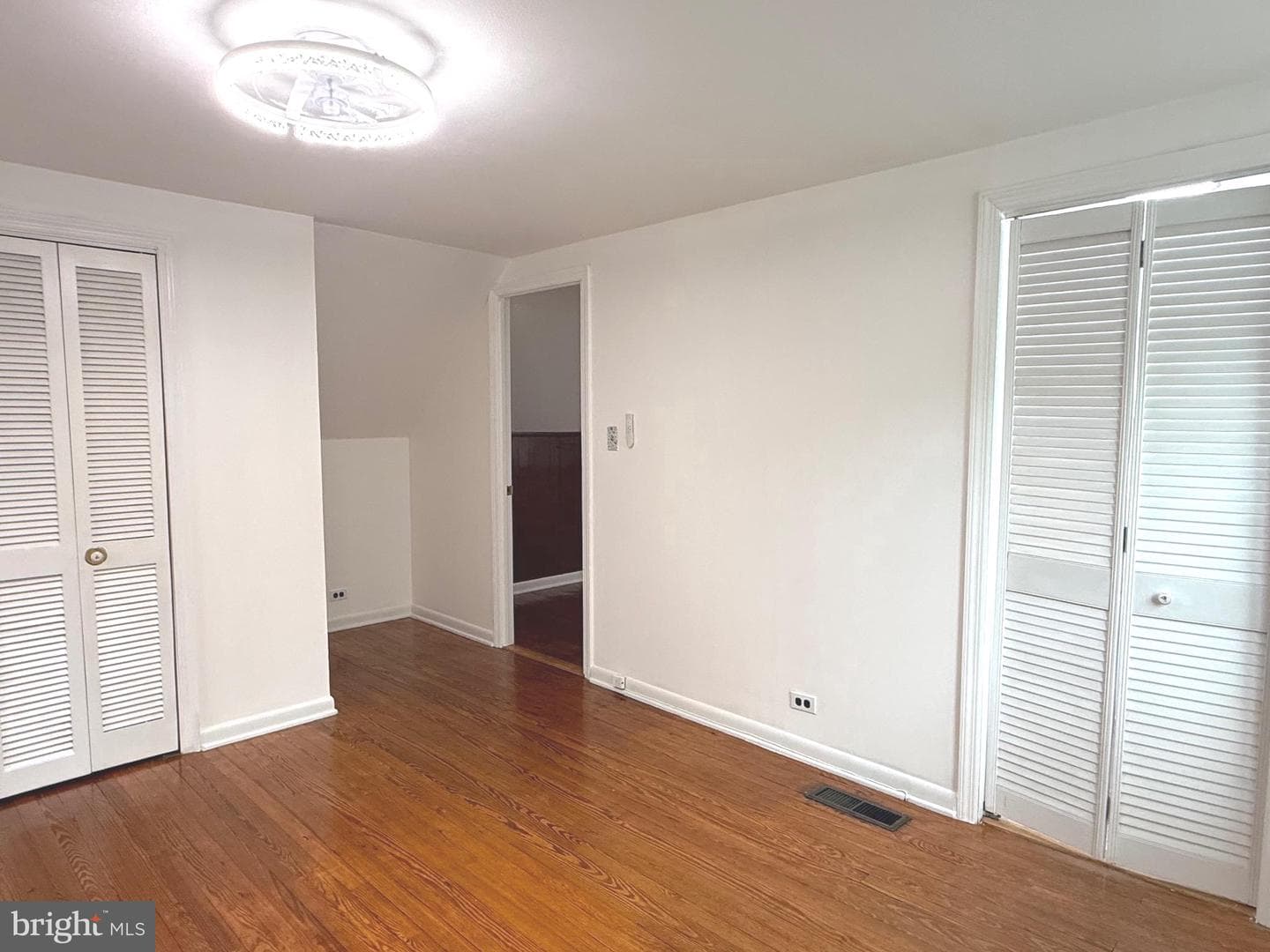 7915 Rolling View Avenue photo 40