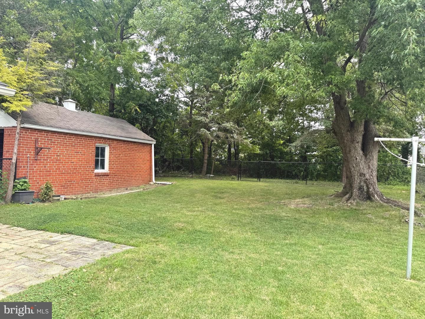 7915 Rolling View Avenue photo 65