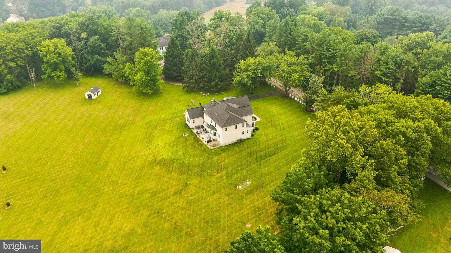 18207 Bunker Hill Road photo 7
