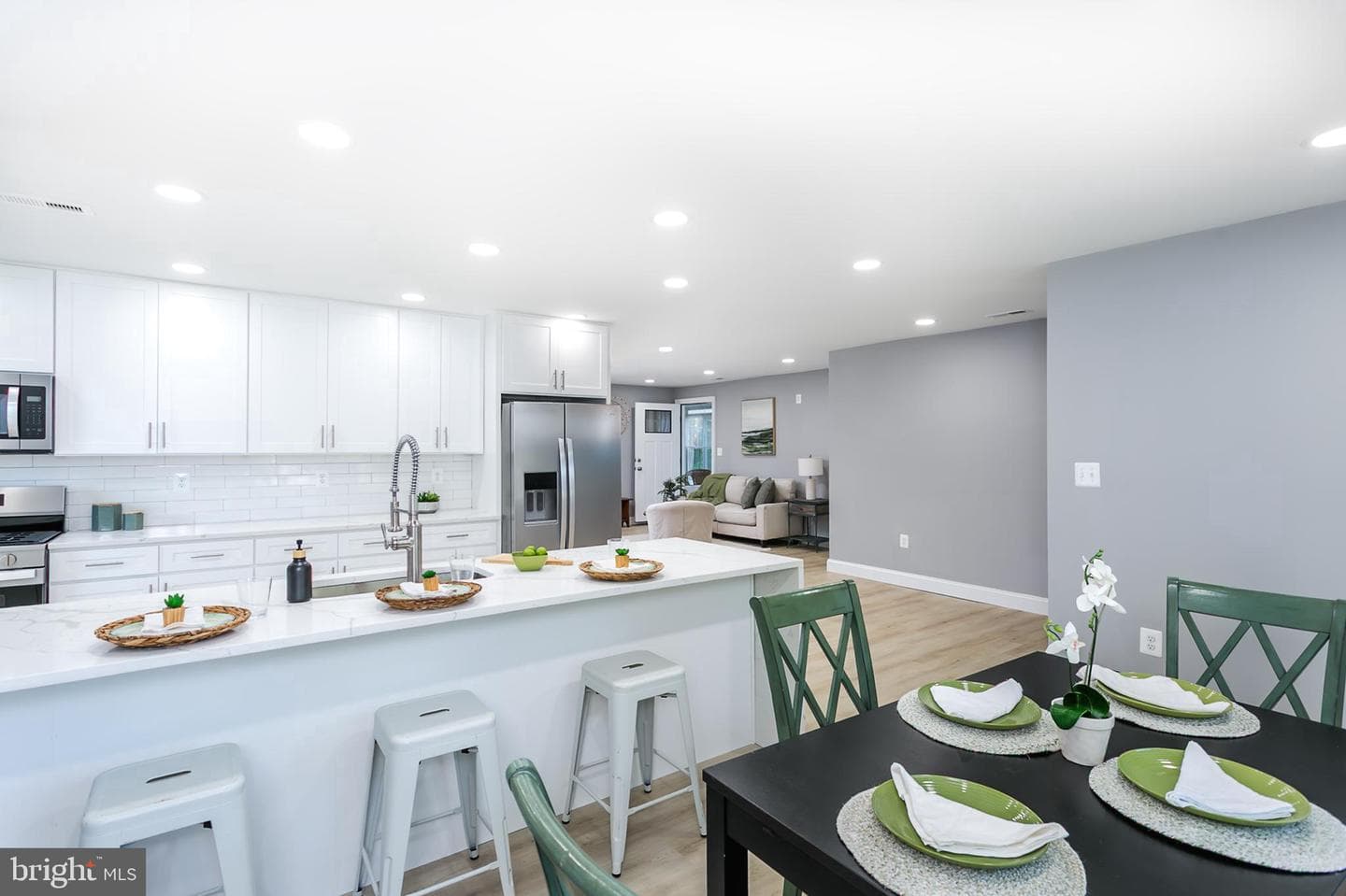 921 Homberg Avenue photo 4