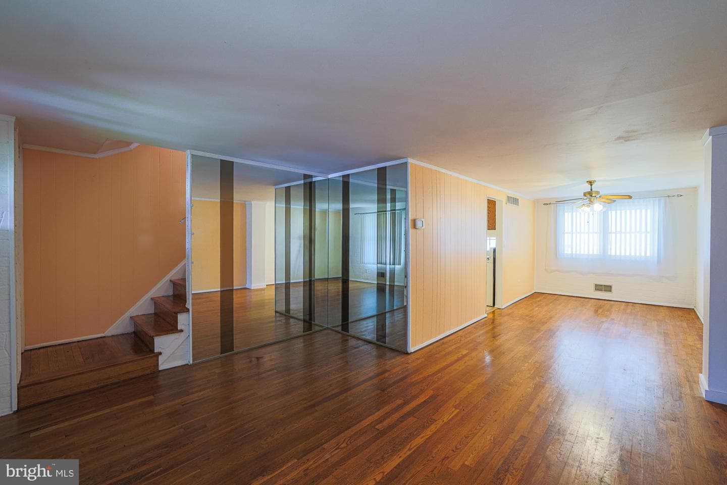 1021 Foxchase Lane photo 11