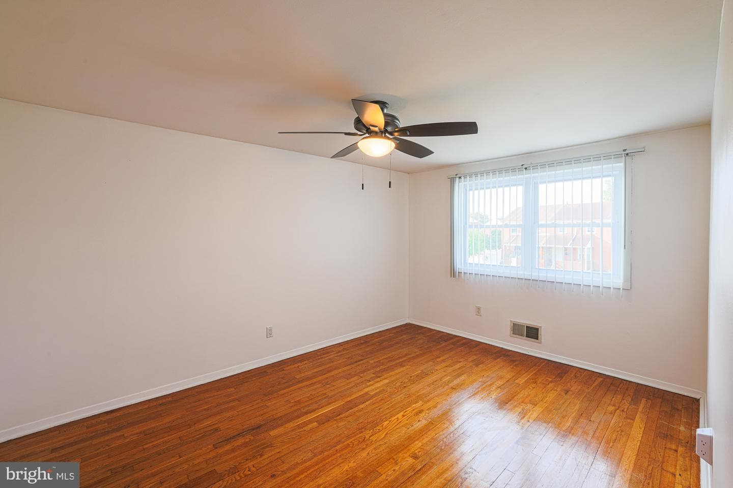 1021 Foxchase Lane photo 23