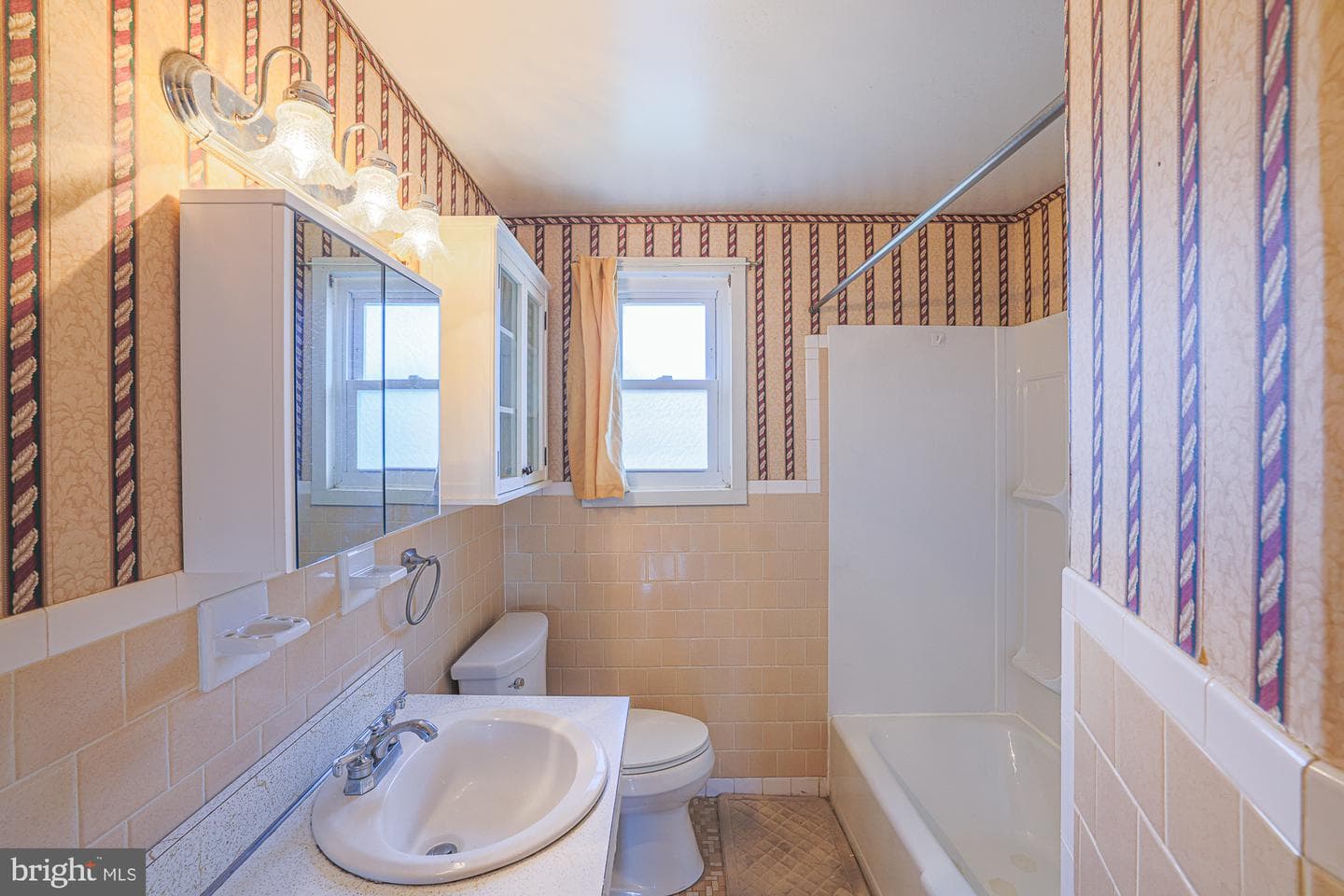 1021 Foxchase Lane photo 28