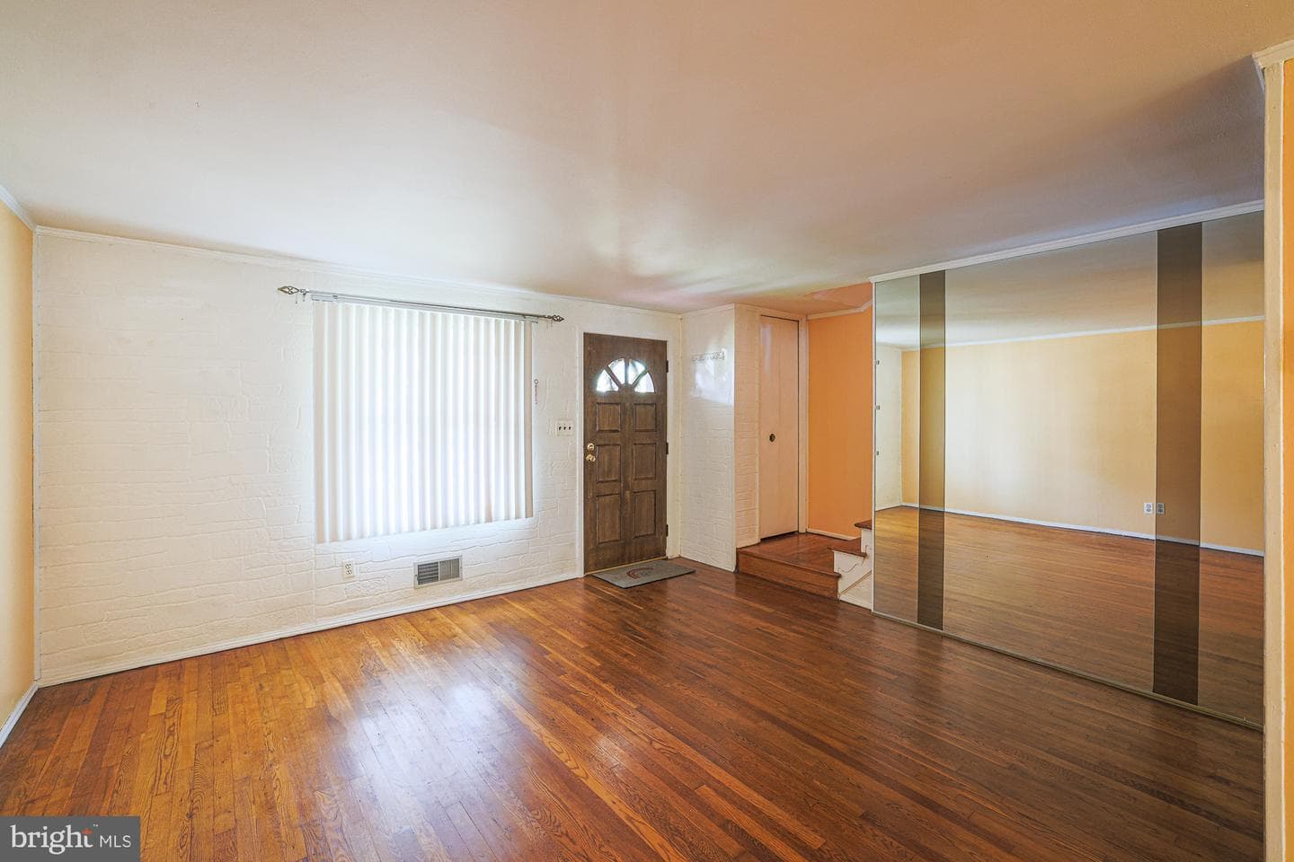 1021 Foxchase Lane photo 8