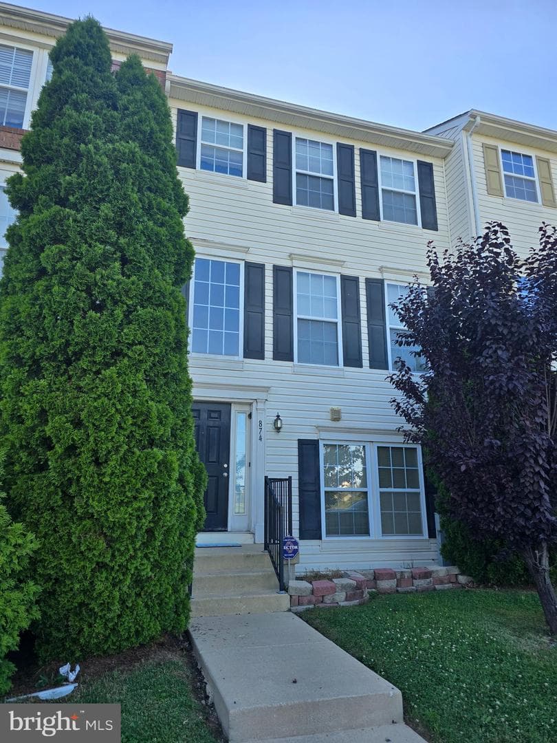 874 Lowe Road photo 1