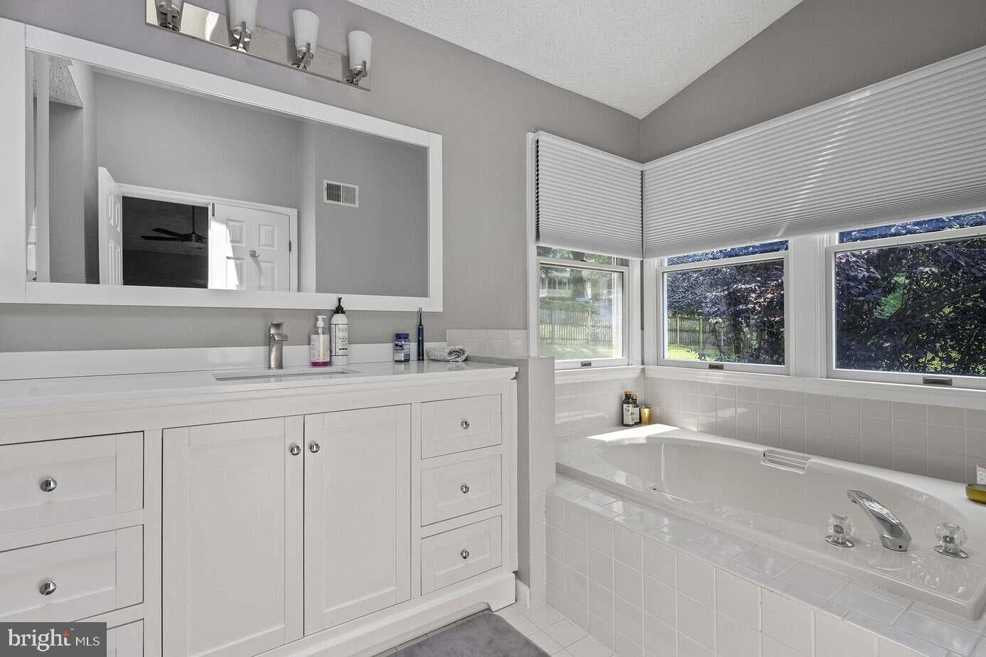 2725 Moores Valley photo 14