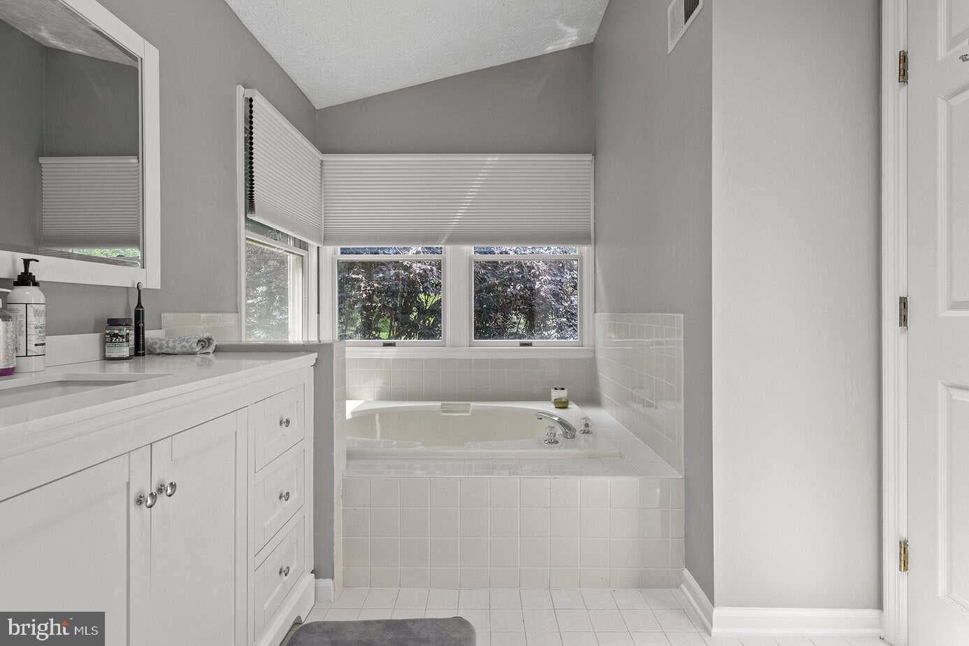 2725 Moores Valley photo 15