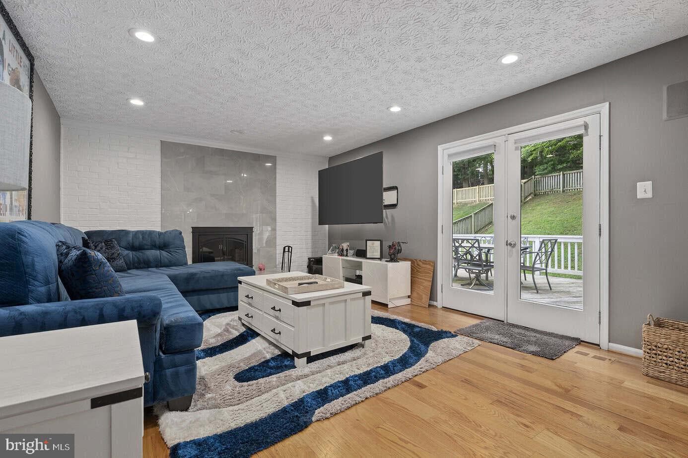 2725 Moores Valley photo 5