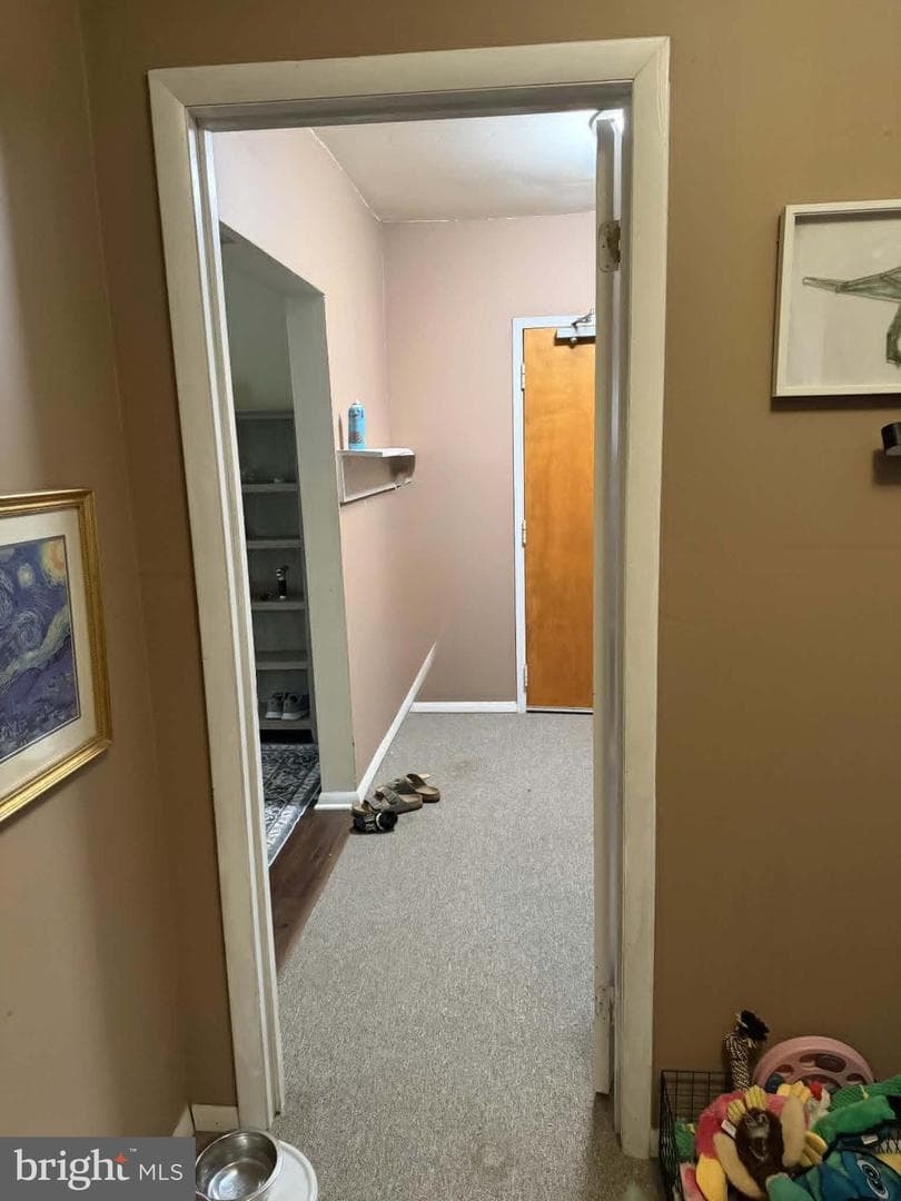 1 Goeller Avenue photo 3
