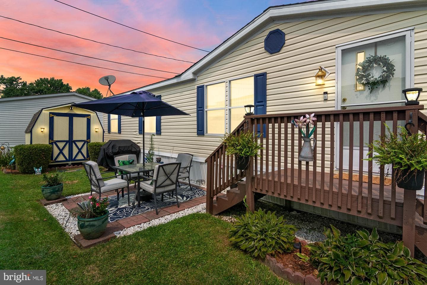 8 Elinor Lane photo 1