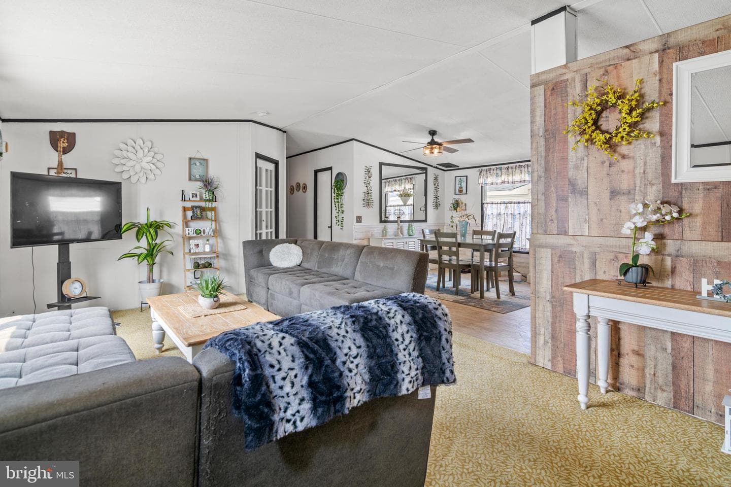 8 Elinor Lane photo 8