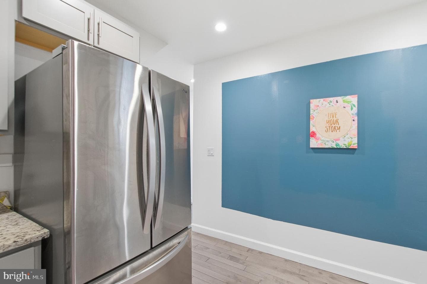 1742 Leslie Road photo 15