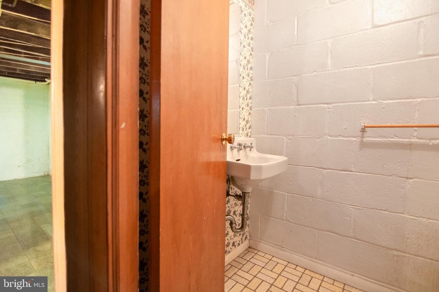 2812 Jomat Avenue photo 38