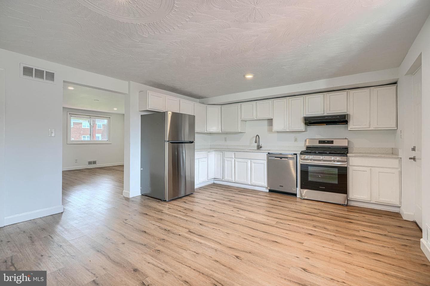 7827 Harold Road photo 11