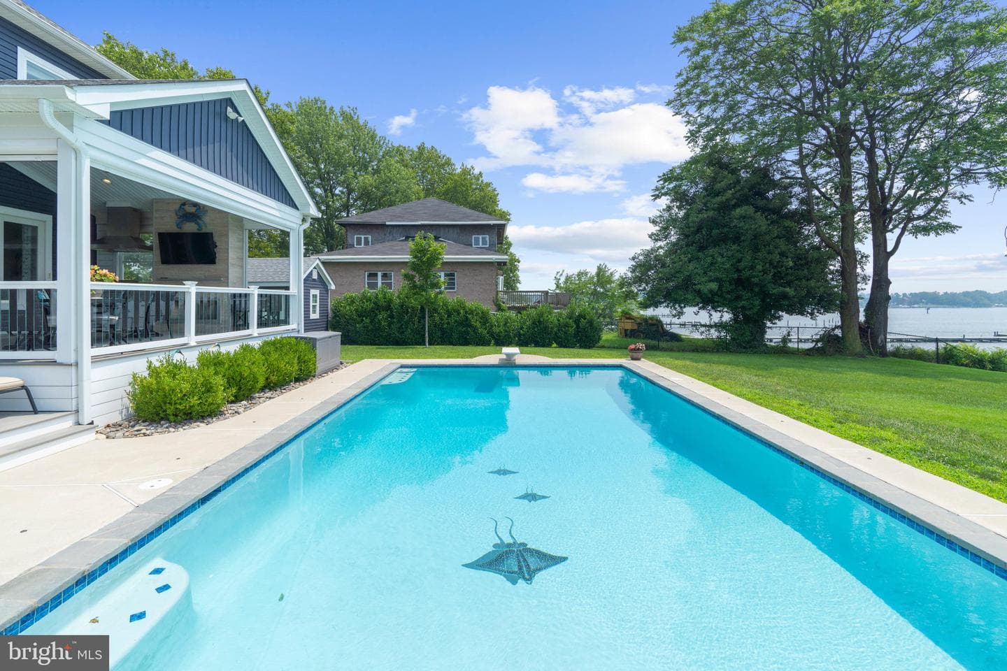 7429 Bay Front Road photo 6