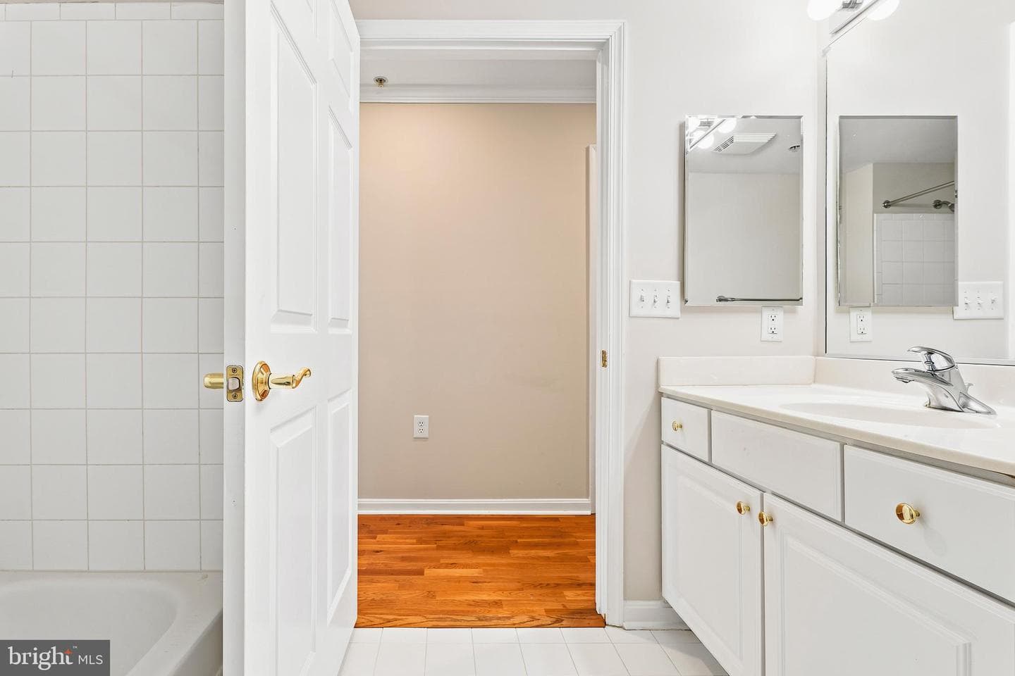 12240 Roundwood Road #203 photo 29