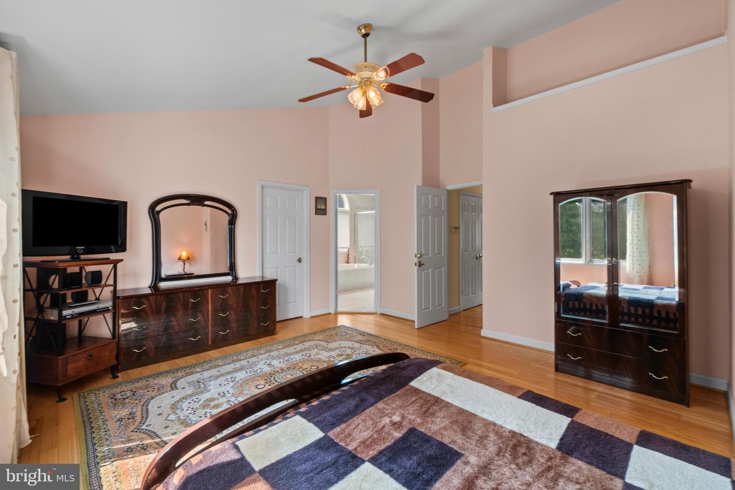 17 Stablemere Court photo 23